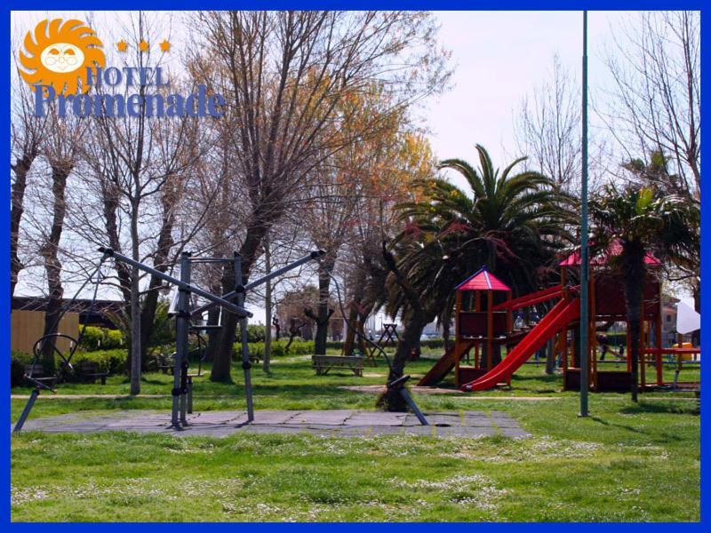 Hotel Promenade Porto SantʼElpidio Екстериор снимка