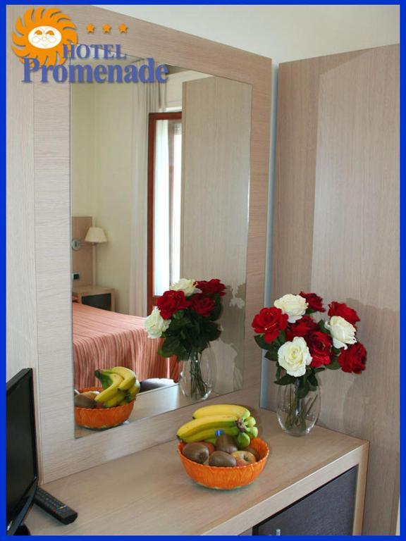 Hotel Promenade Porto SantʼElpidio Стая снимка