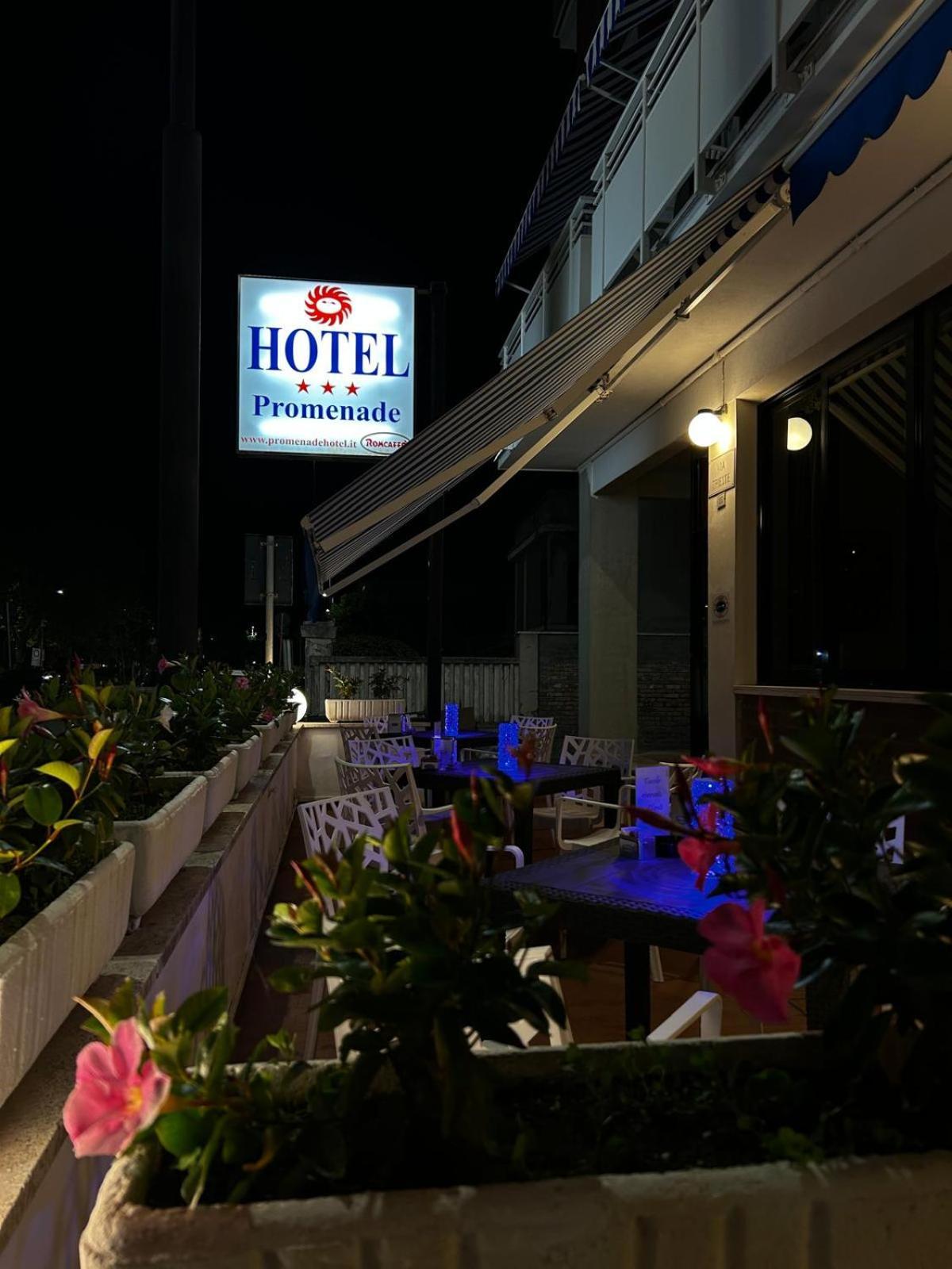 Hotel Promenade Porto SantʼElpidio Екстериор снимка