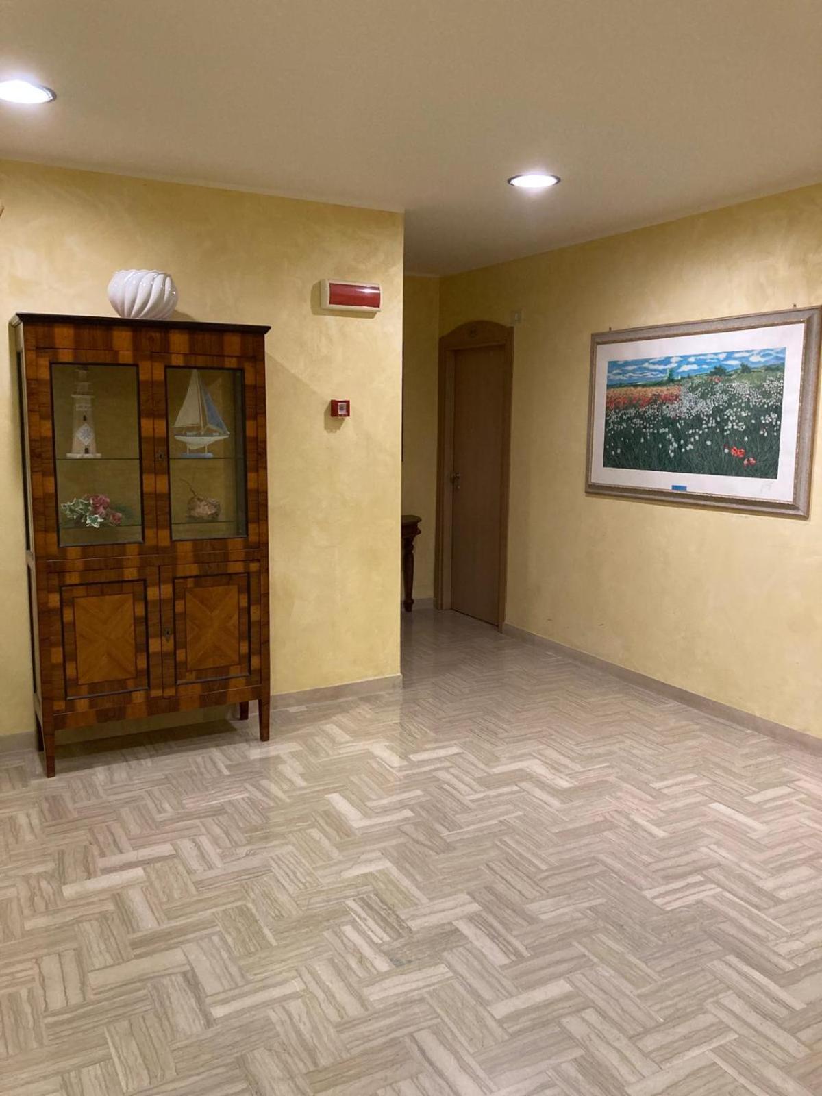 Hotel Promenade Porto SantʼElpidio Екстериор снимка