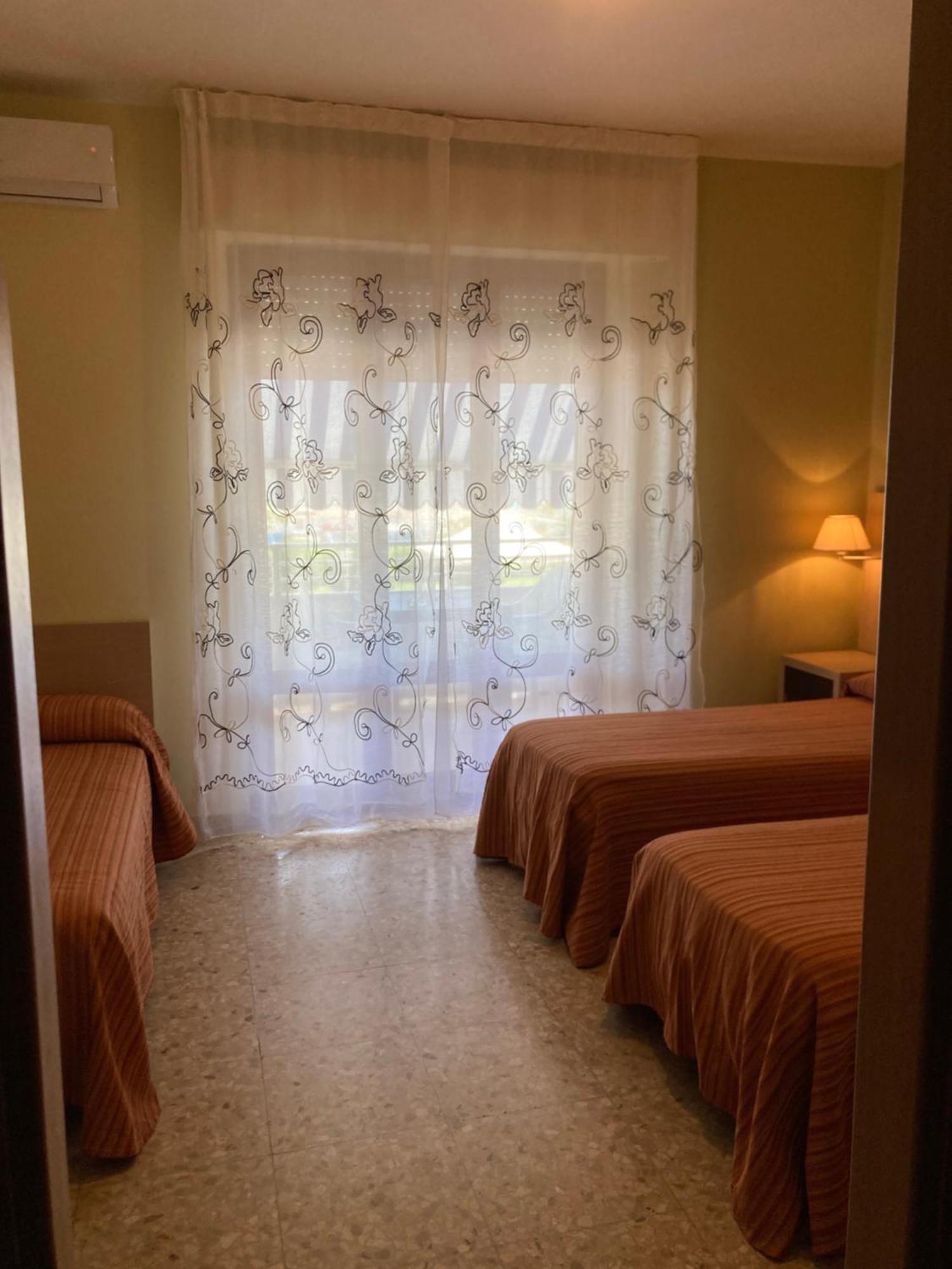 Hotel Promenade Porto SantʼElpidio Екстериор снимка